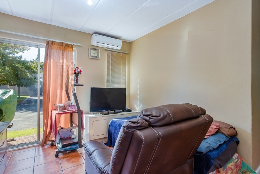 2 Bedroom Property for Sale in Paarl South Western Cape